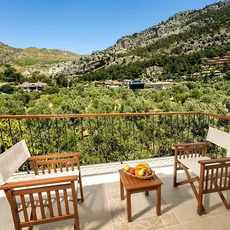 科瑞姆公寓酒店 4* 戈西克